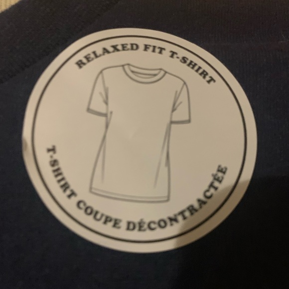 BNWT STITCH CHRISTMAS SHIRT - Picture 4 of 5